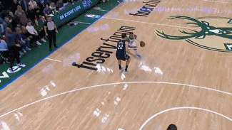 金年会金字招牌诚信至上没能戴上表！利拉德18中9&三分9中4拿26分 高难度三分绝杀不中