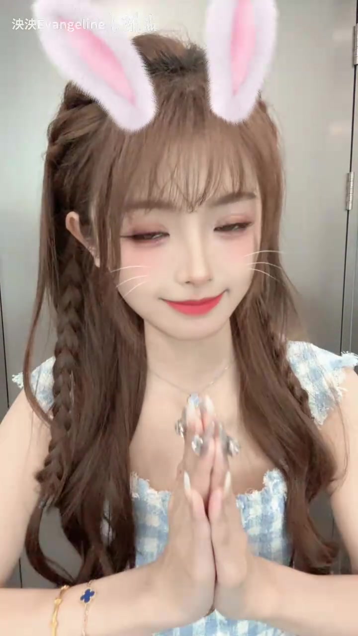 金年会金字招牌信誉至上互动女主持人泱泱分享跳舞视频：丘比特拜托拜托😍