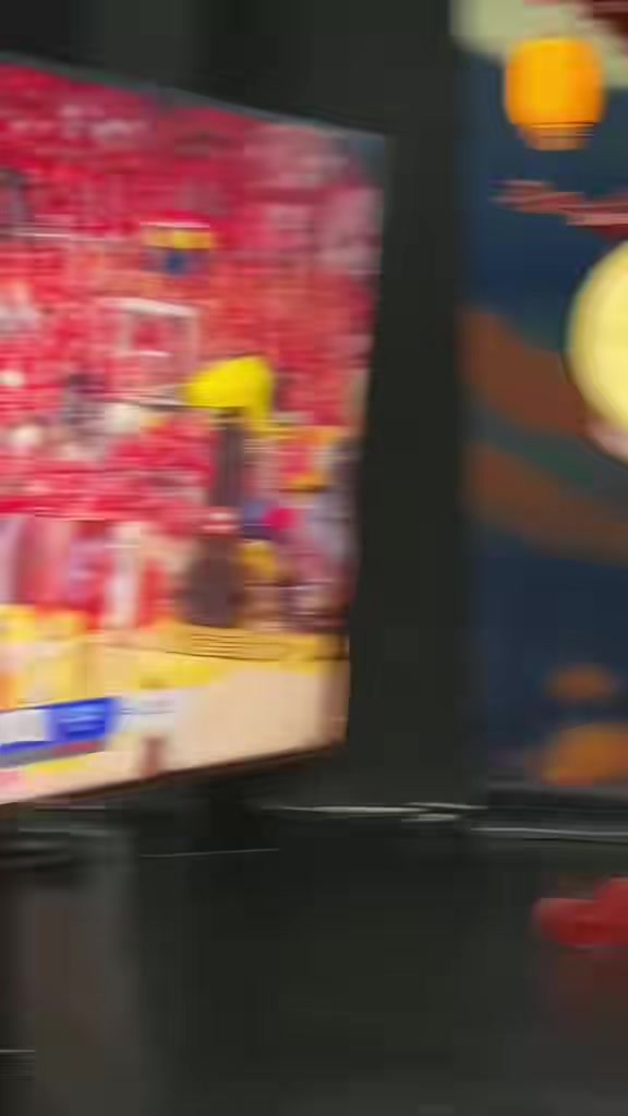 金年会金字招牌诚信至上😁美女主持金佳悦晒与郭艾伦的同框照 网友纷纷起哄说在一起