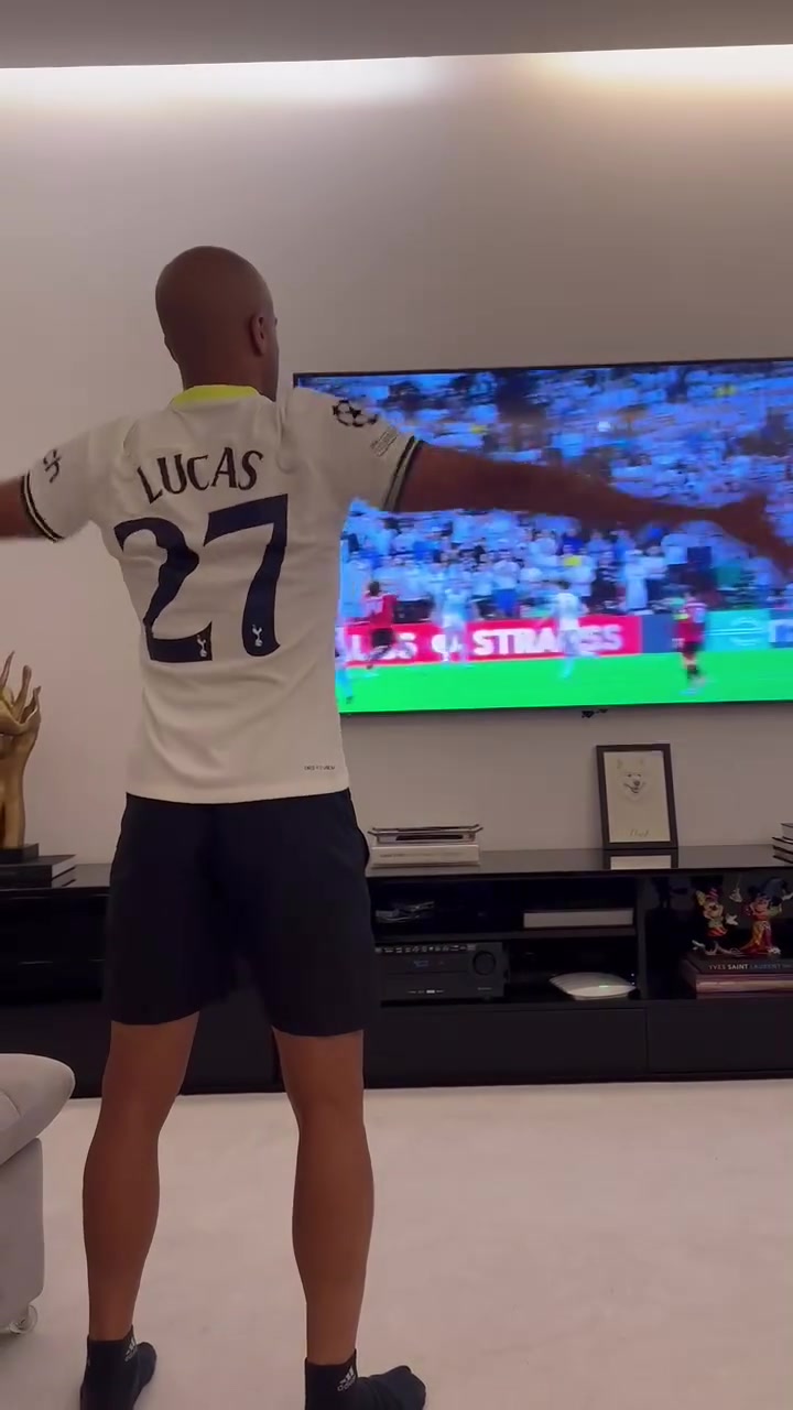 金年会金字招牌诚信至上小卢卡斯通过电视直播见证热刺夺冠，2019年欧冠半决赛曾戴帽