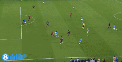 金年会体育半场-那不勒斯暂1-0卡利亚里 麦克托米奈精彩凌空侧勾破门